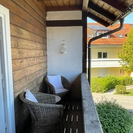 Mews Apartment *
