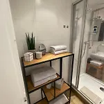 Mews Lägenhet