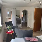 Mews Lägenhet *