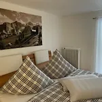 Mews Lägenhet