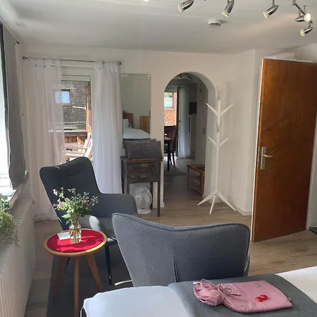 Mews Apartman *